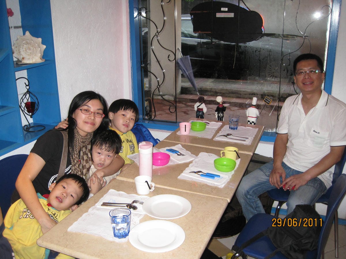 20110629三隻母雞 20110629三隻母雞