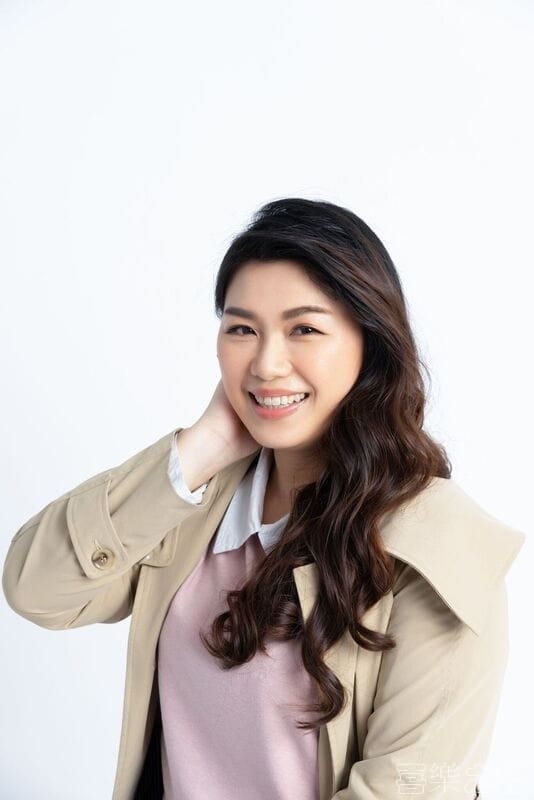 一個真正的專業髮妝師能夠讓范范從素人大媽變成為韓劇女神【康妝 一個真正的專業髮妝師能夠讓范范從素人大媽變成為韓劇女神【康妝