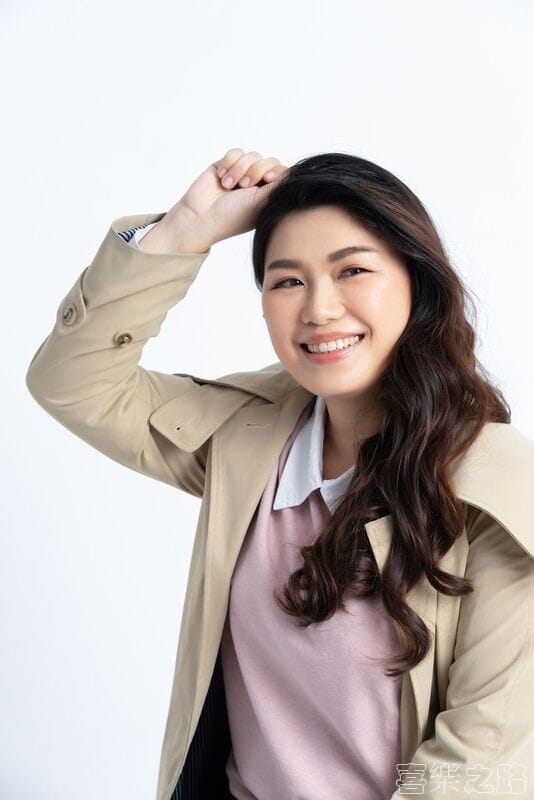 一個真正的專業髮妝師能夠讓范范從素人大媽變成為韓劇女神【康妝 一個真正的專業髮妝師能夠讓范范從素人大媽變成為韓劇女神【康妝